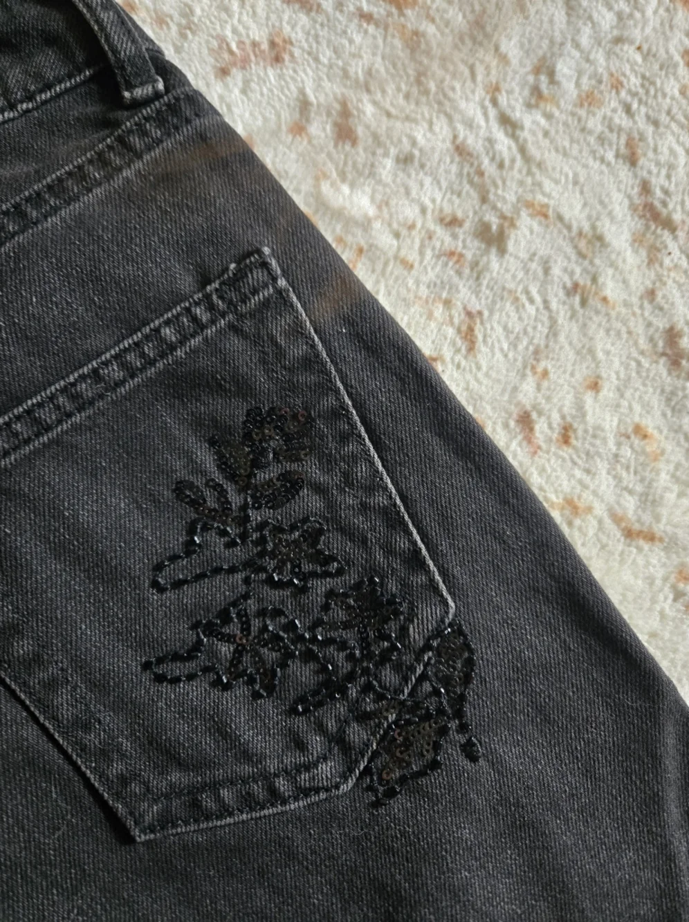 Sandro Paris Black Denim Jeans with Branded Button And  sequins Size36 - Picture 8 of 8